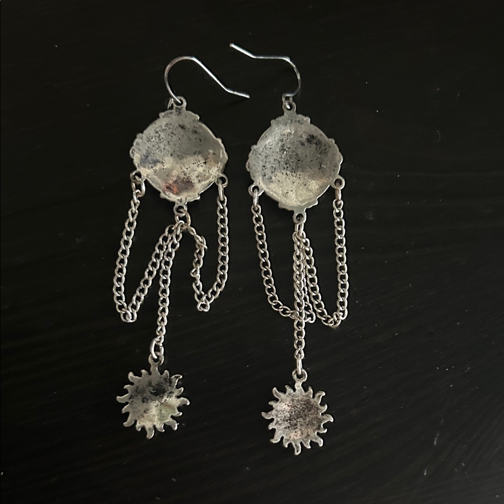 Hot Topic Silver Sun Chain Earrings - Picture 2 of 4